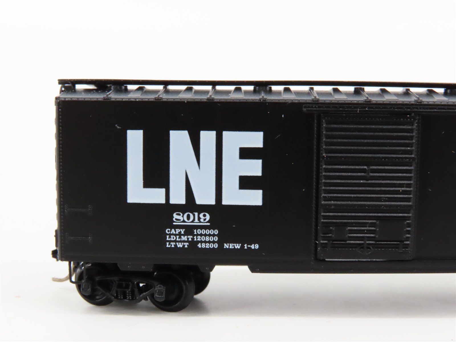 N Scale Kadee Micro-Trains MTL LNE Lehigh & New England 40' Box Car #8019