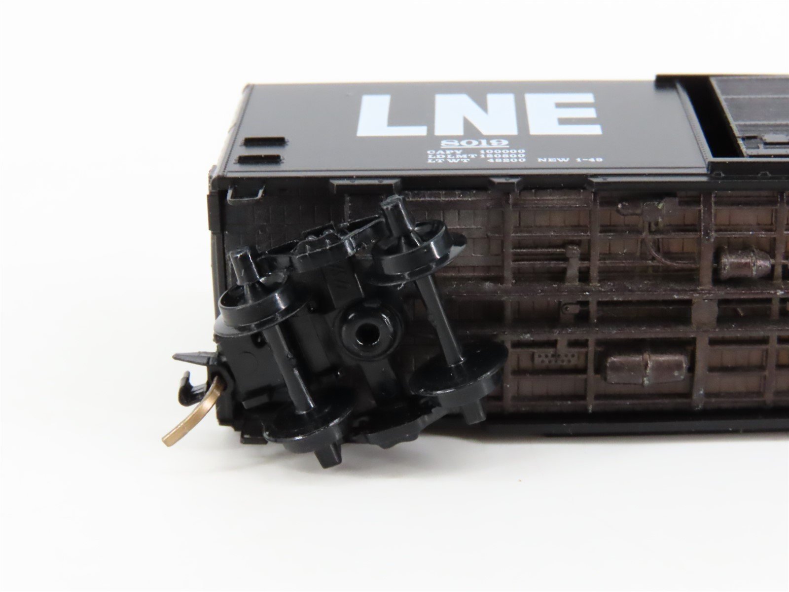 N Scale Kadee Micro-Trains MTL LNE Lehigh & New England 40' Box Car #8019