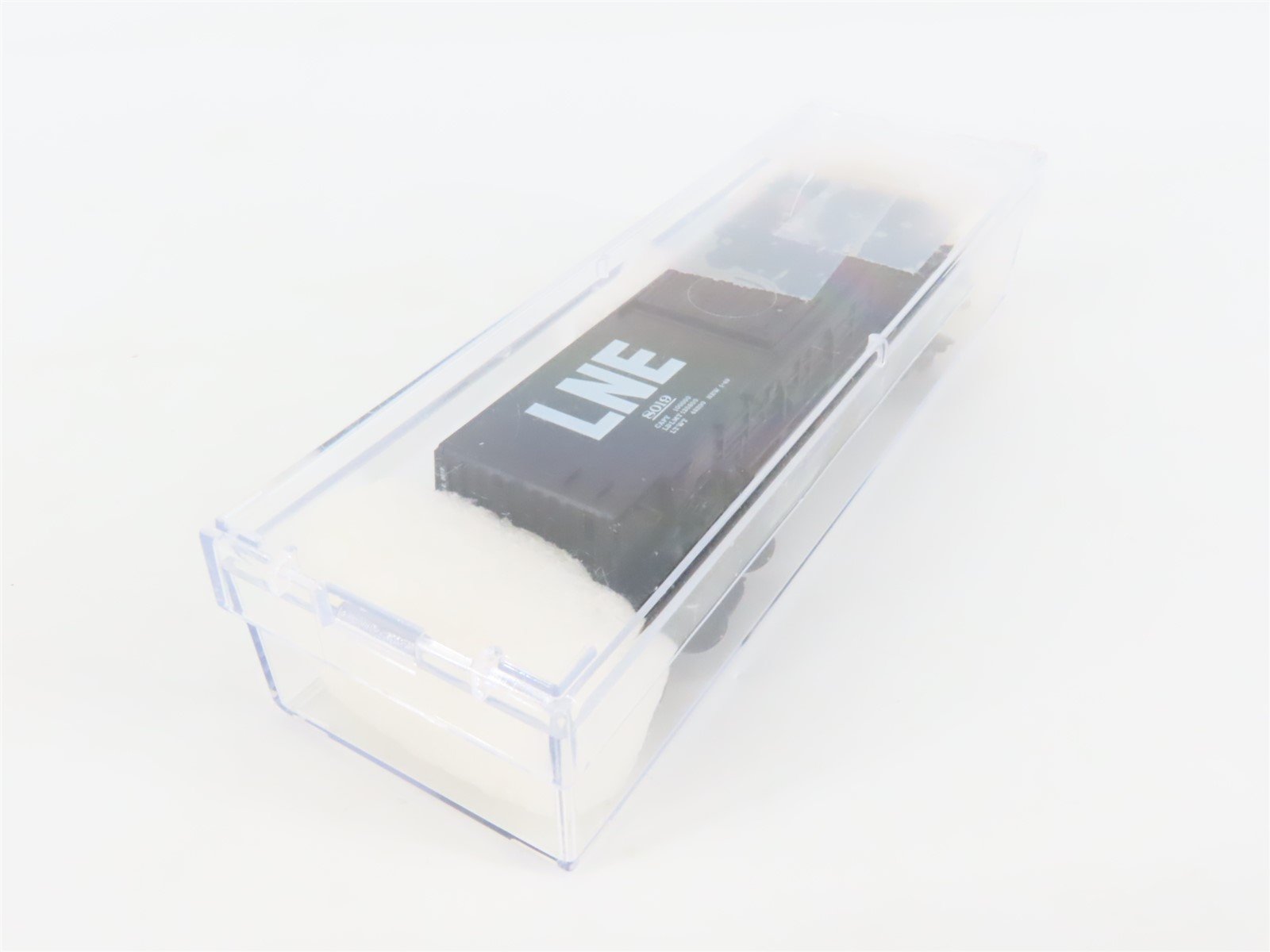 N Scale Kadee Micro-Trains MTL LNE Lehigh & New England 40' Box Car #8019