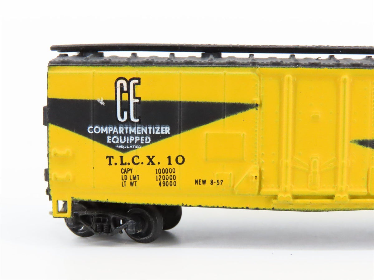 N Scale Bachmann TLCX &quot;Compartmentizer Equipped&quot; 40&#39; Plug Door Box Car #10