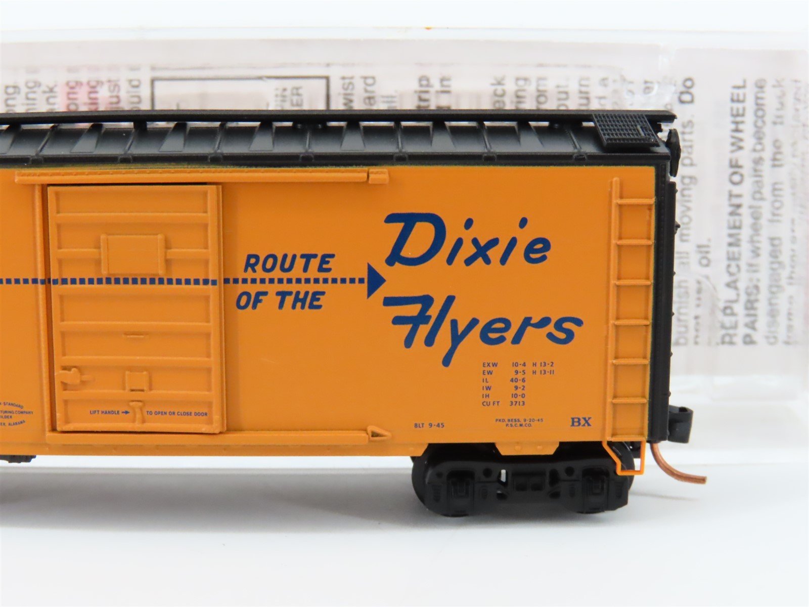 N Scale Micro-Trains MTL 02000702 CEI Railway 40' Standard Boxcar #2