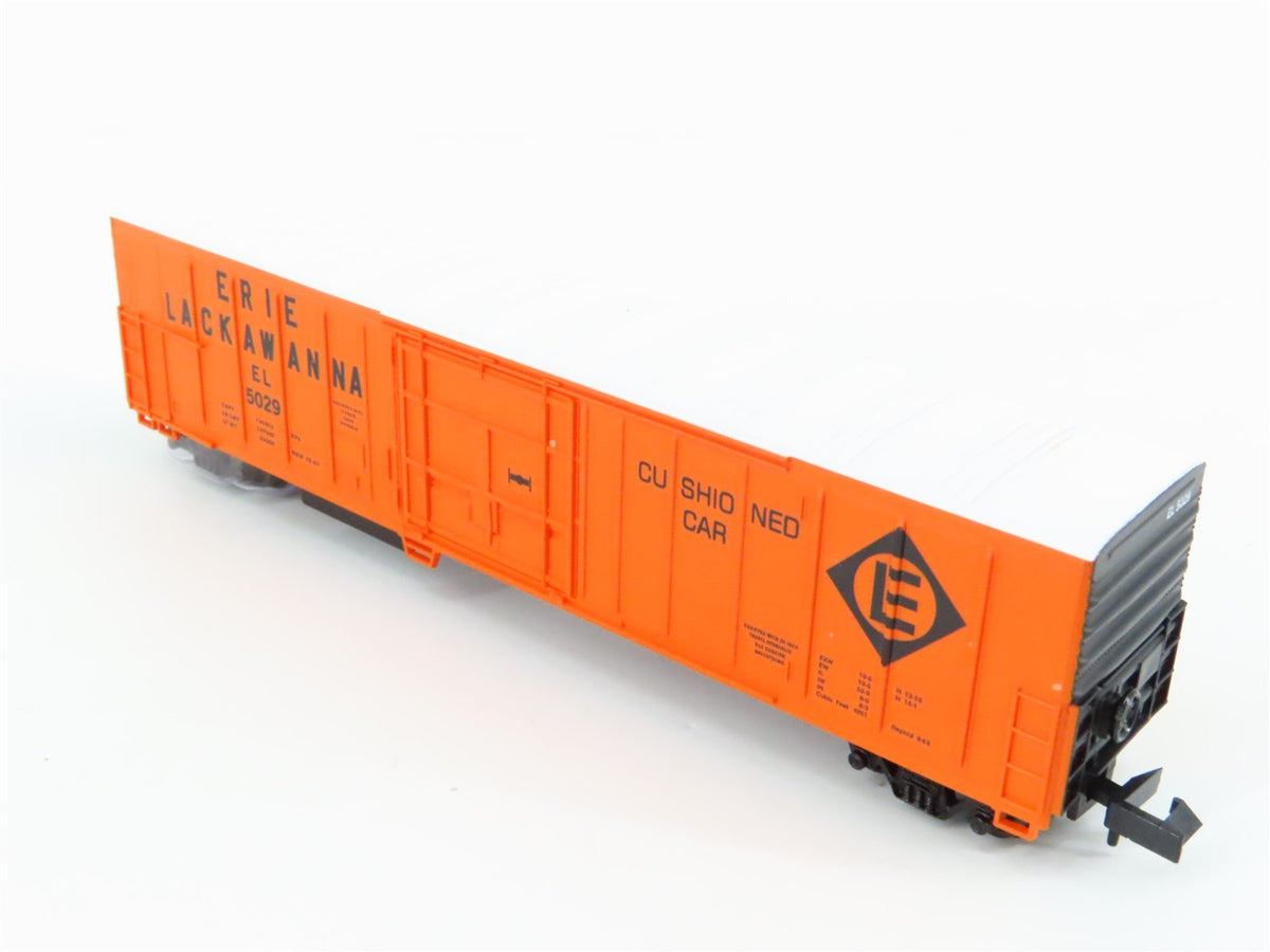 N Scale Roundhouse 84214 EL Erie Lackawanna 57&#39; Mech Reefer #5029