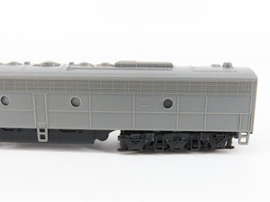 N Scale KATO 176-250 Undecorated E8/9A Diesel Locomotive No#