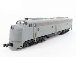 N Scale KATO 176-250 Undecorated E8/9A Diesel Locomotive No#