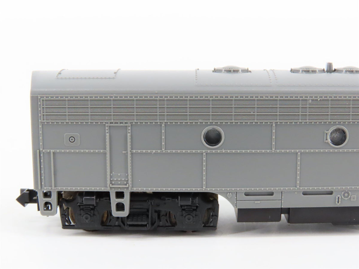 N Scale KATO 176-100 Undecorated F7B Diesel Locomotive No#