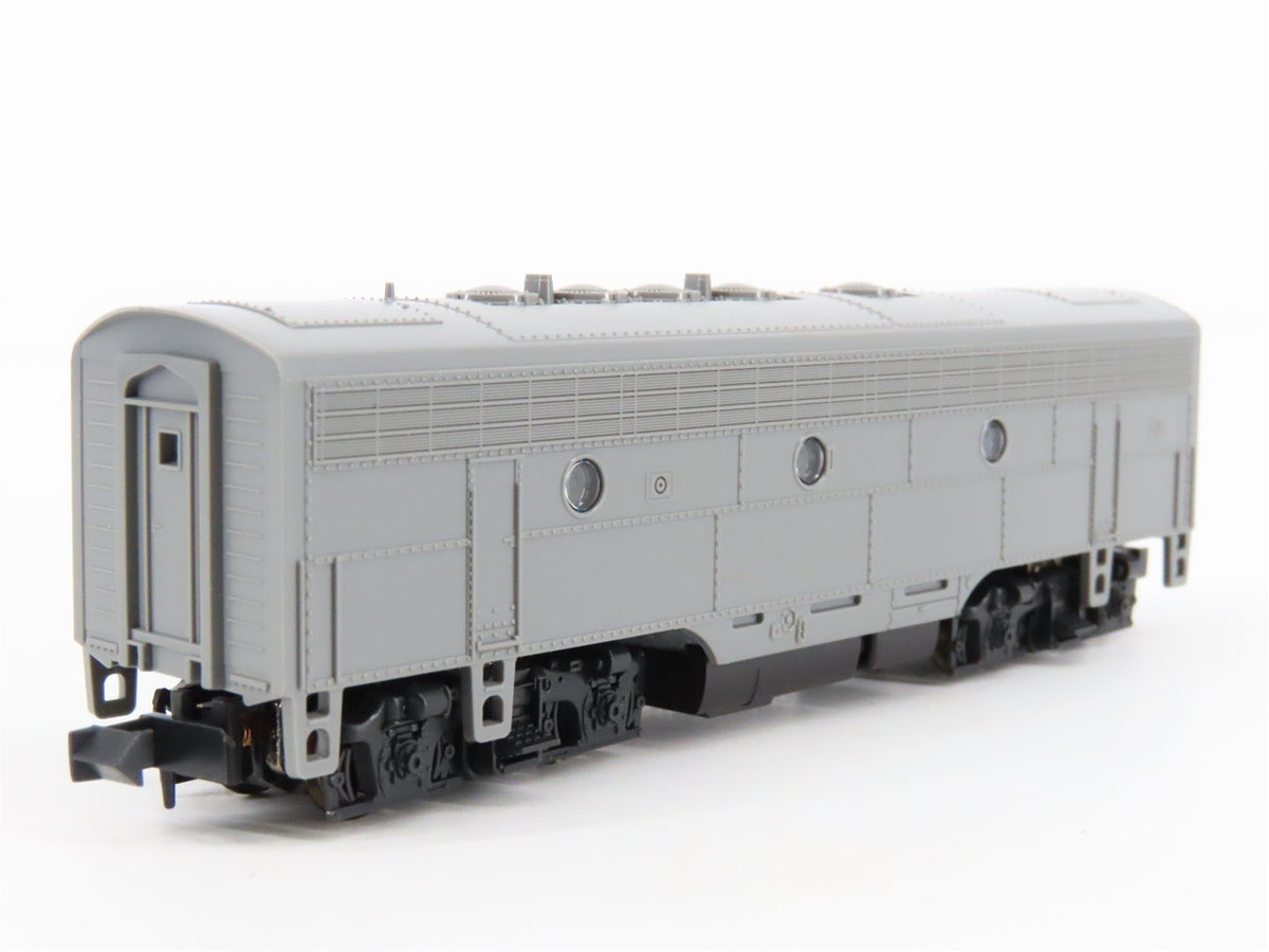 N Scale KATO 176-100 Undecorated F7B Diesel Locomotive No#