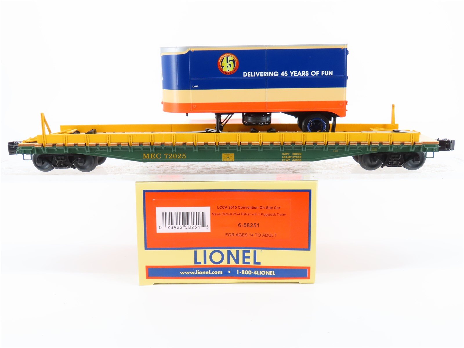 O Gauge 3-Rail Lionel 6-58251 LCCA 2015 MEC Flat Car #72025 w/ Piggyback Trailer