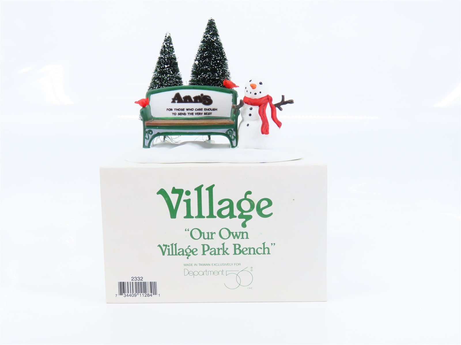 Department 56 Village #2332 "Ann's - Our Own Village Park Bench" Scene