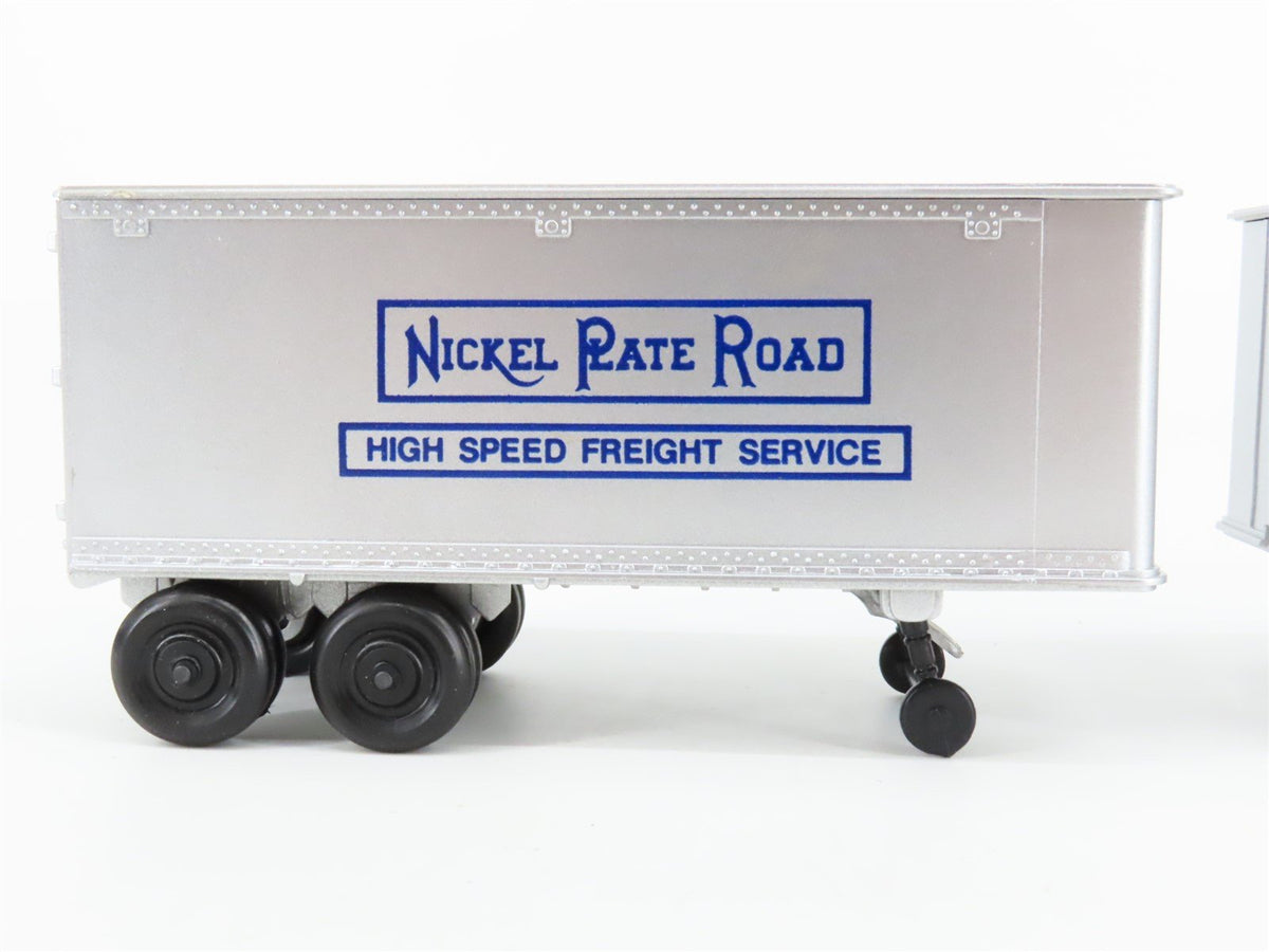 O Gauge 3-Rail Lionel #6-16307 NKP Nickel Plate Road Flat Car w/ Trailers