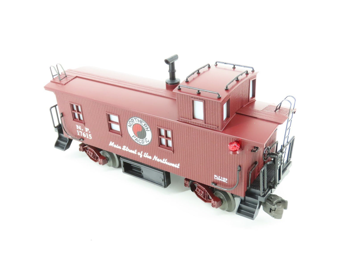 O Gauge 3-Rail Lionel #6-17615 NP Northern Pacific Caboose w/ Smoke &amp; Light