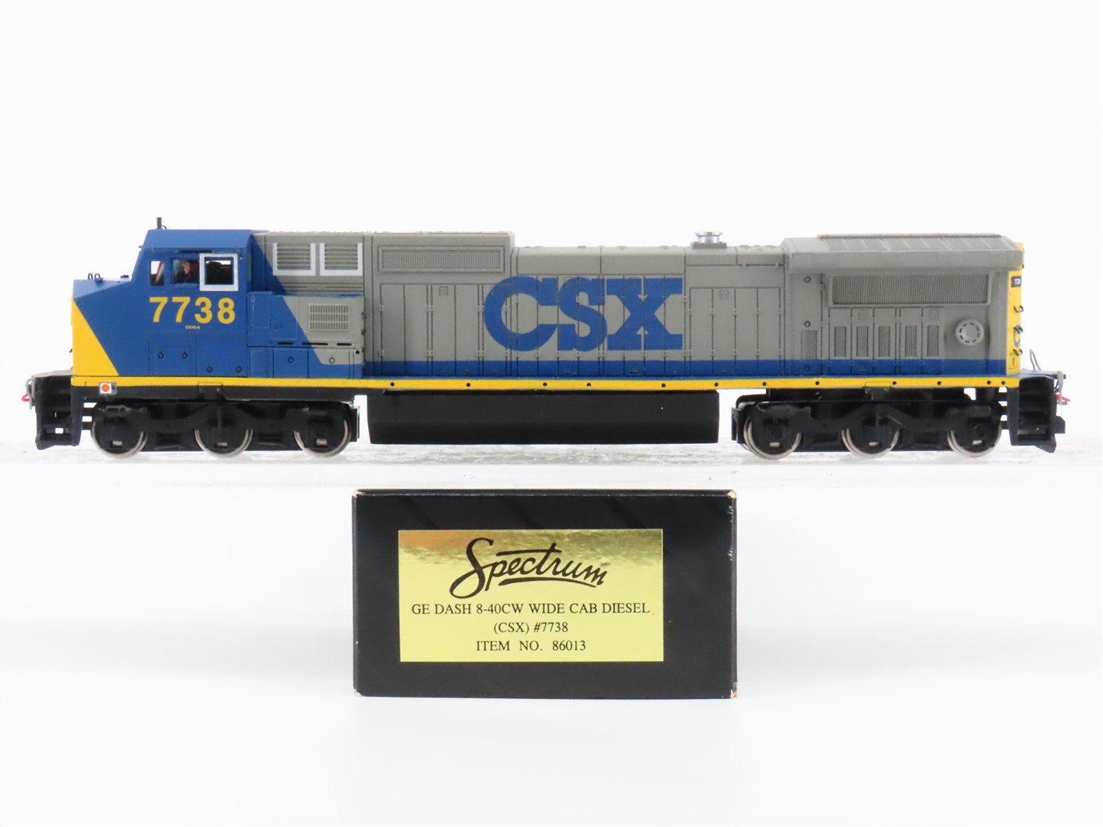 HO Scale Bachmann Spectrum 86013 CSX Dash 8-40CW Wide Cab Diesel #7738