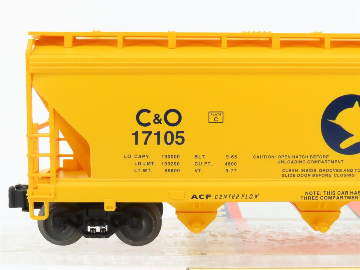 O Gauge 3-Rail Lionel 6-17105 C&amp;O Chessie System ACF 3-Bay Covered Hopper #17105