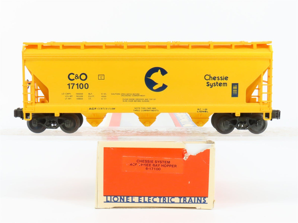 O Gauge 3-Rail Lionel 6-17100 C&amp;O Chessie System ACF 3-Bay Covered Hopper #17100