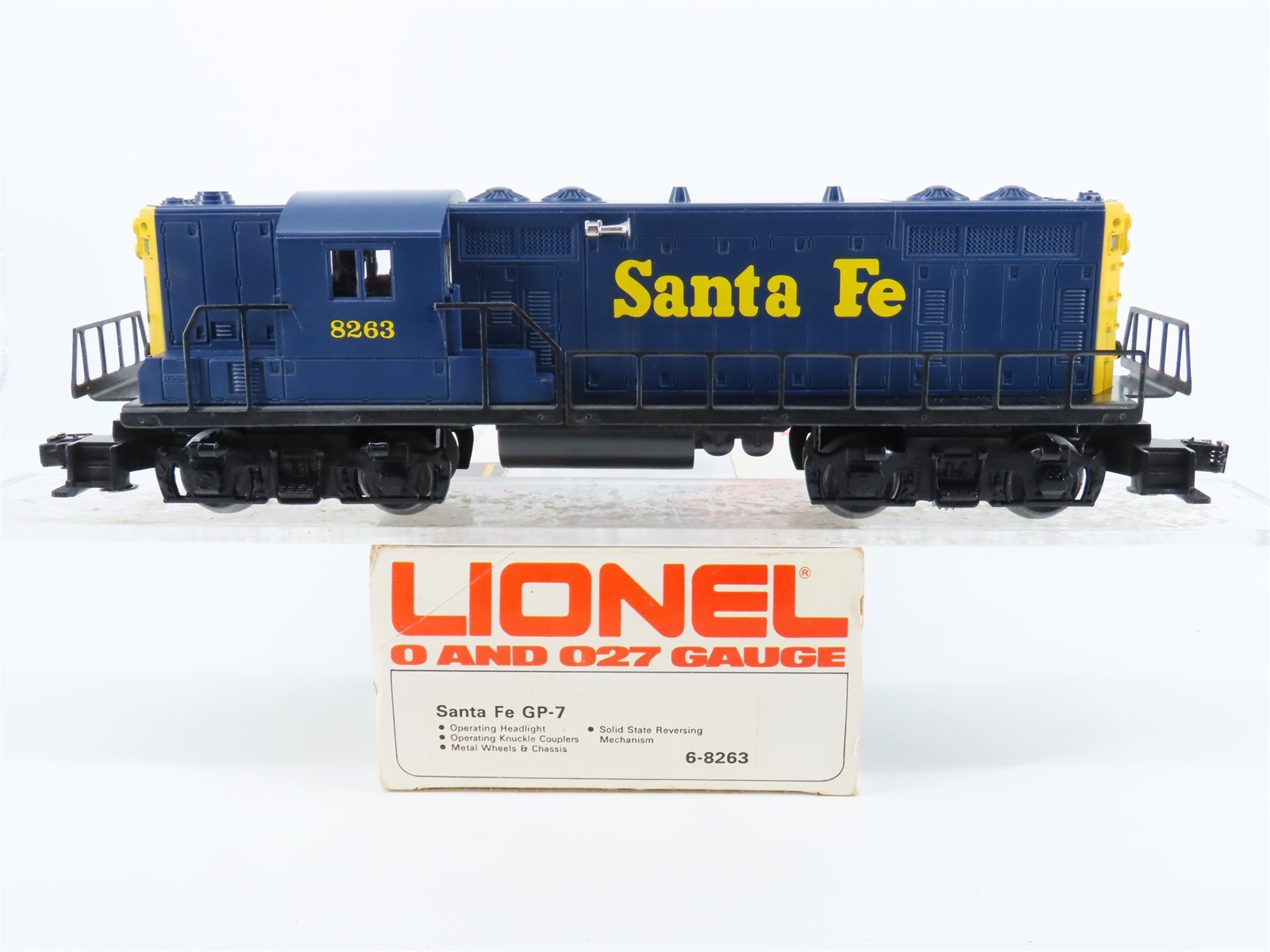 O Gauge 3-Rail Lionel 6-8263 ATSF Santa Fe EMD GP7 Diesel Locomotive #8263