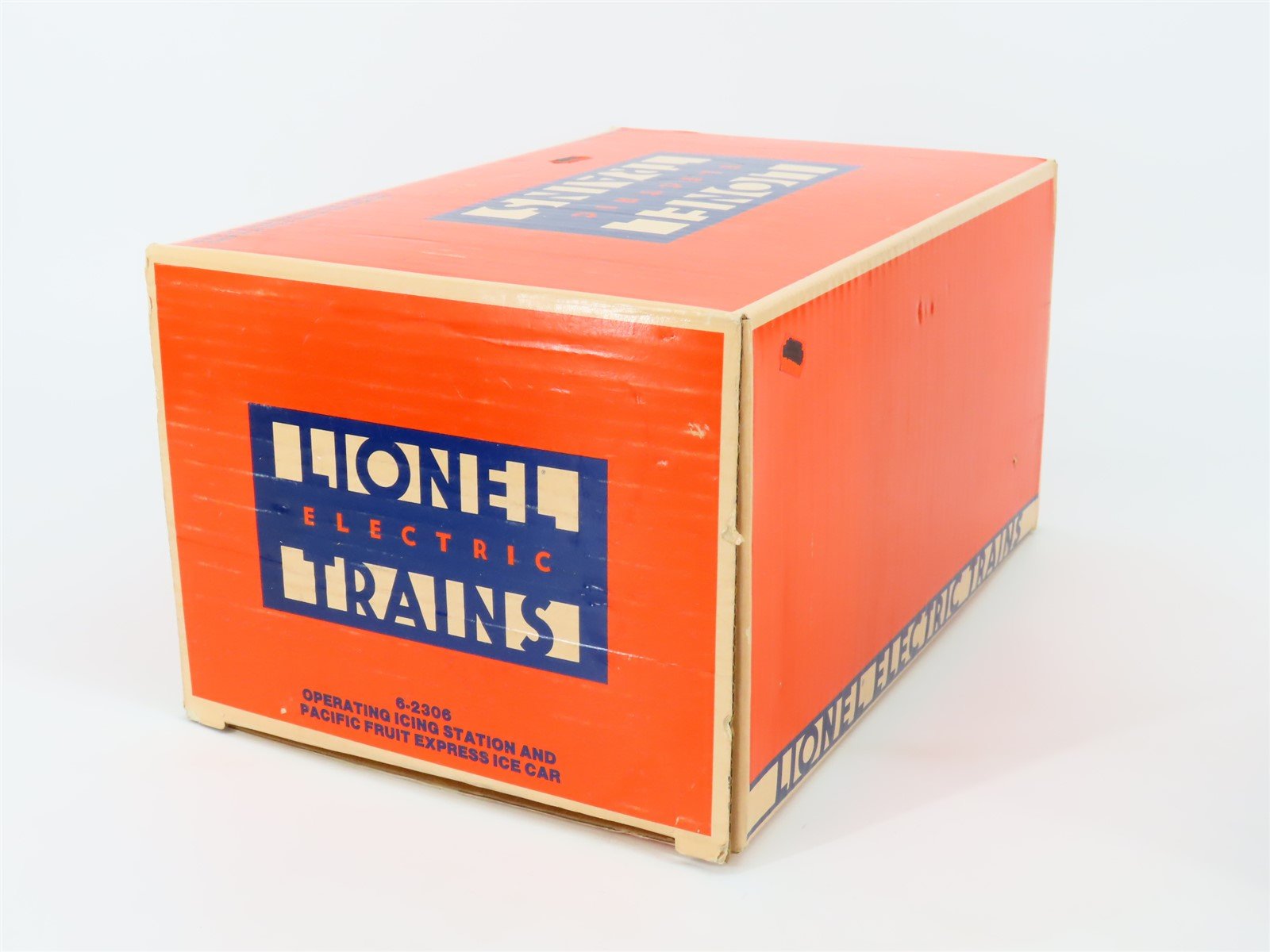 O Scale Lionel 6-2306 Operating Icing Station w/PFE Pacific Fruit Express Reefer