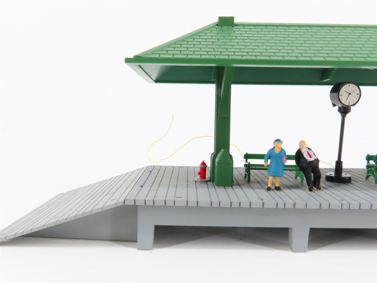 HO Scale Model Power 583 Passenger Station Platform