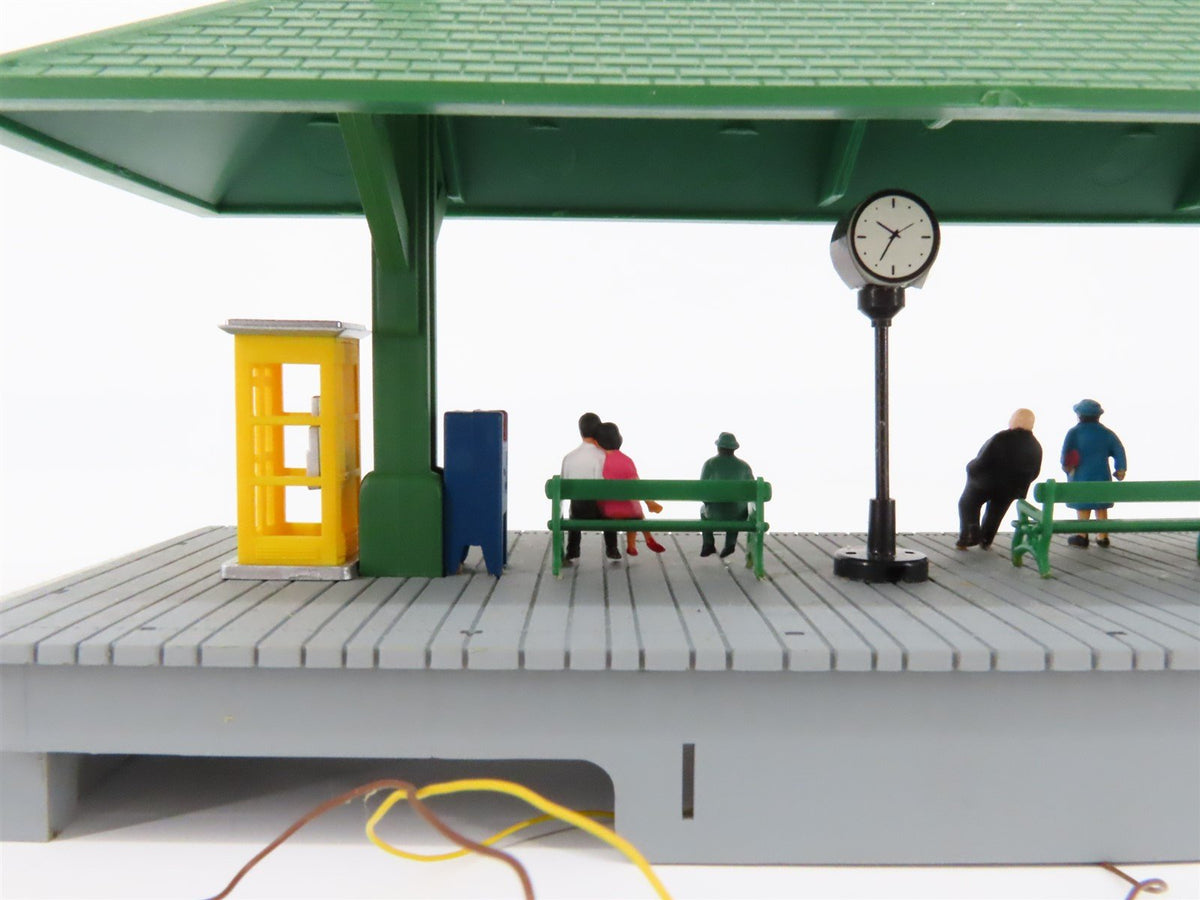 HO Scale Model Power 583 Passenger Station Platform