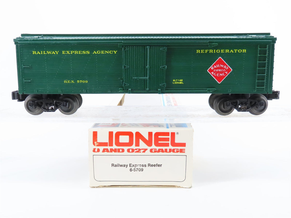 O/O27 Gauge 3-Rail Lionel #6-5709 REX Railway Express Agency Reefer #5709