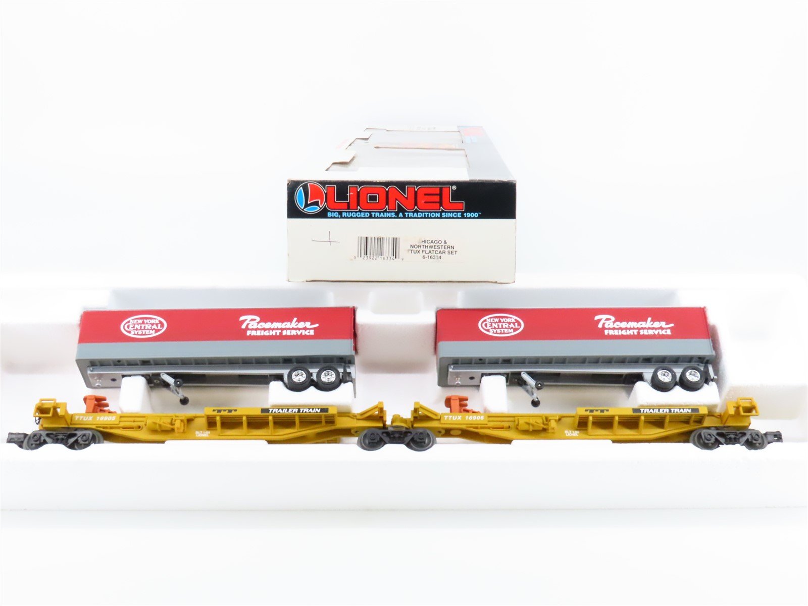 O Gauge 3-Rail Lionel #6-16334 CNW TTUX Flat Cars w/ NYC Pacemaker Trailers