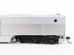 HO Scale Athearn Undecorated Silver PB-1 Diesel Locomotive Unpowered