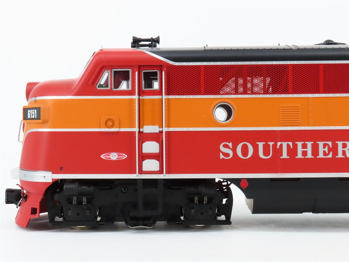 G Scale USA Trains R22370 SP Southern Pacific &quot;Daylight&quot; EMD F3A Diesel #6151