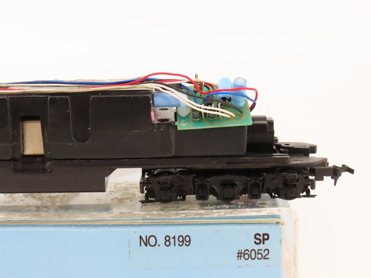 HO Scale Proto 2000 8199 SP Southern Pacific E8/9A Diesel Locomotive #6052