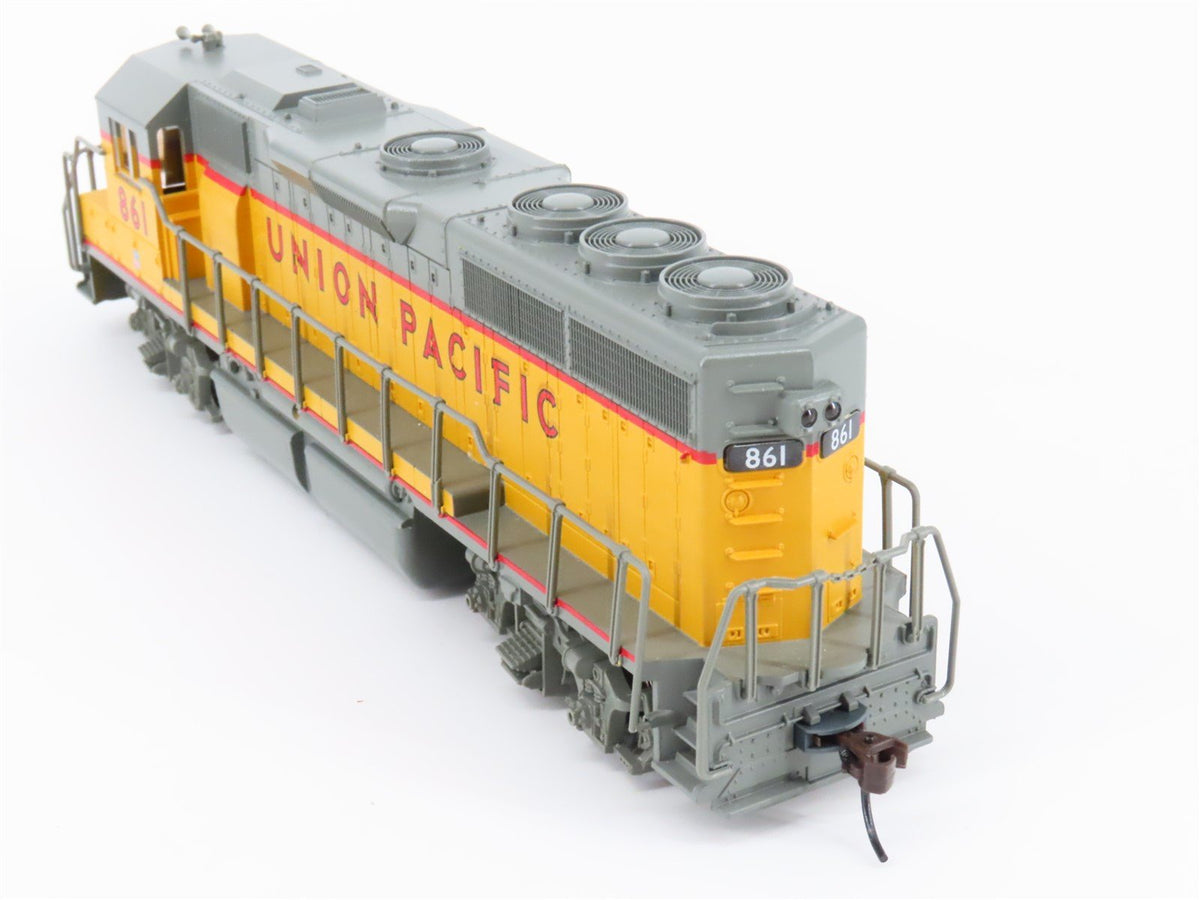 HO Scale Roco 41901 UP Union Pacific Diesel Train Set w/ DCC, Cars &amp; Track