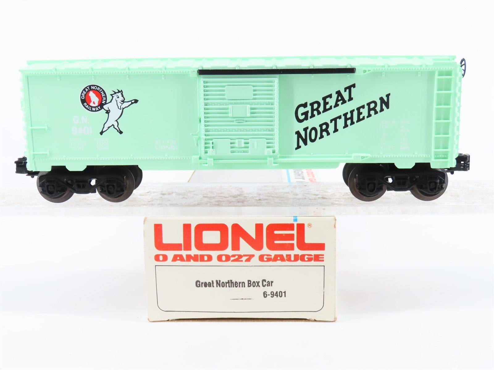 O Gauge 3-Rail Lionel 6-9401 GN Great Northern Single Door Box Car #9401