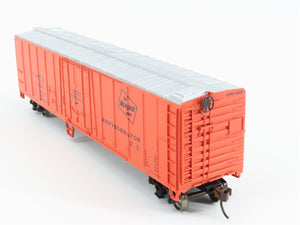 HO Scale Bachmann Silver Series 17917 URTX Milwaukee Road 50' Steel Reefer 10320