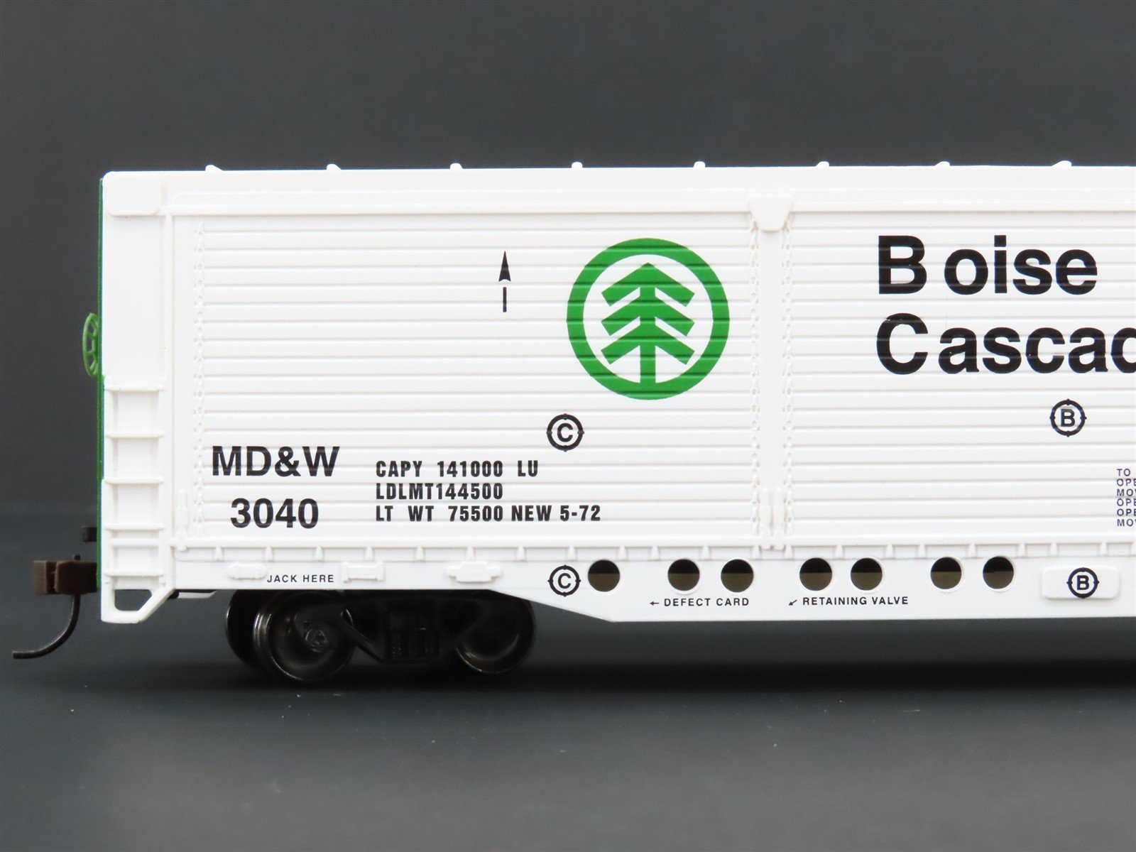HO Scale Bachmann Silver #18139 MD&W Boise Cascade Evans All Door Box Car #3040