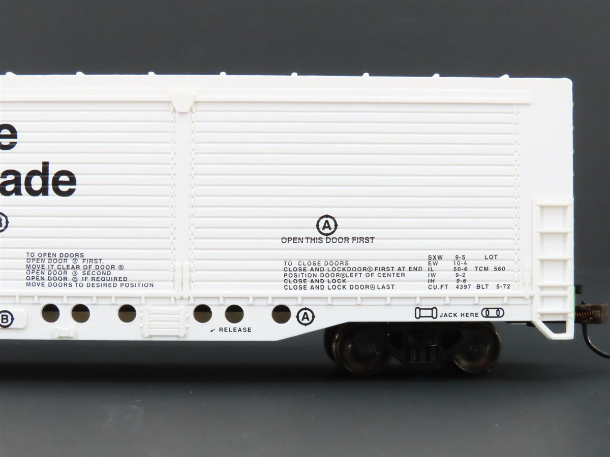 HO Scale Bachmann Silver #18139 MD&amp;W Boise Cascade Evans All Door Box Car #3040