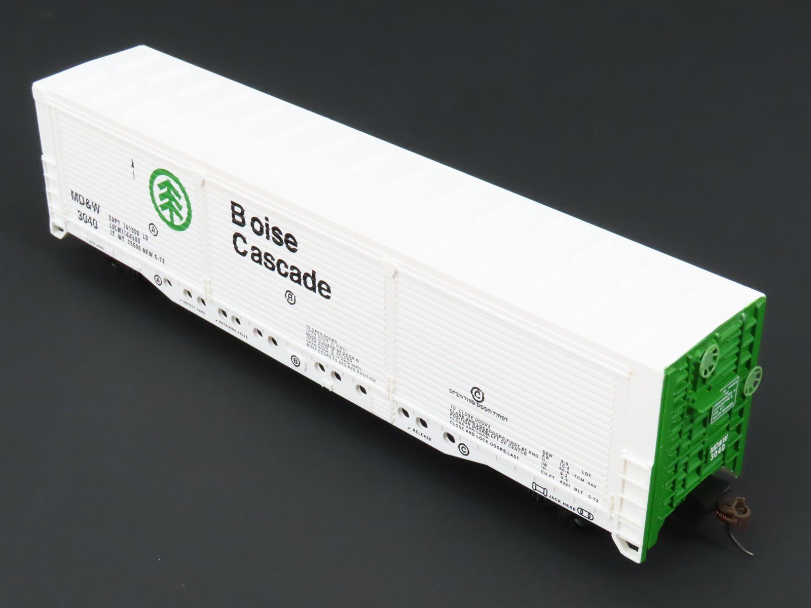 HO Scale Bachmann Silver #18139 MD&W Boise Cascade Evans All Door Box Car #3040