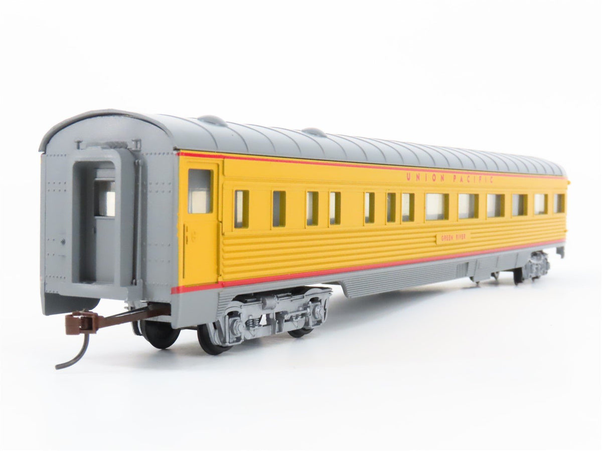 HO Con-Cor 0001-073112 UP Union Pacific Observation Passenger Car &quot;Green River&quot;