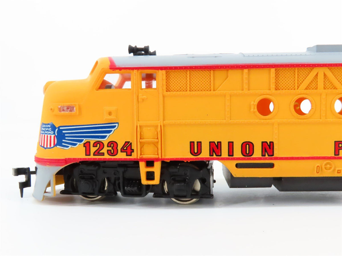 HO Scale Bachmann #0693 UP Union Pacific EMD FT Diesel #1234 - DUMMY