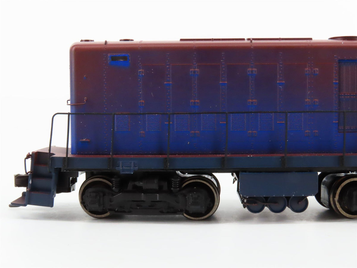 HO Scale Atlas Unlettered HH660 Diesel Switcher Locomotive w/ DCC &amp; Sound