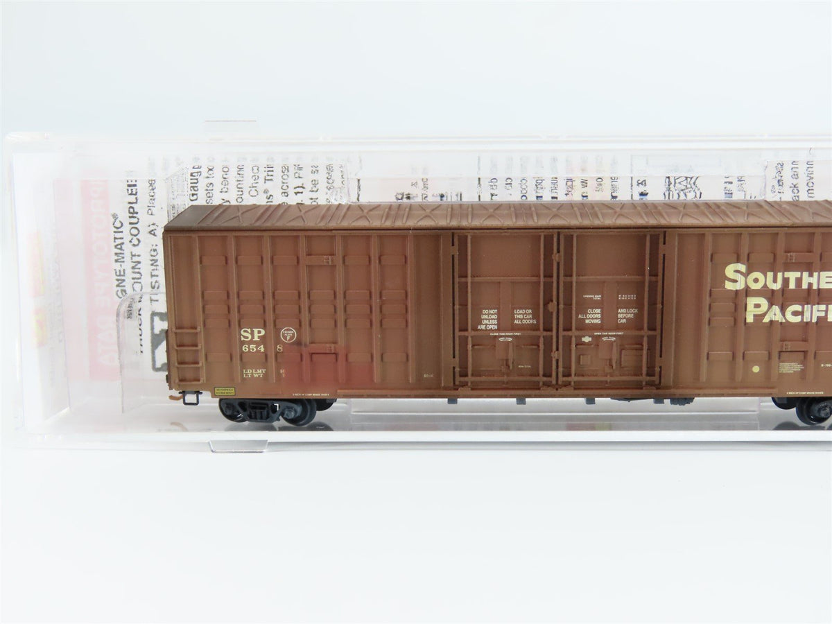 N Micro-Trains MTL 10352100 SP Southern Pacific 60&#39; Box Car #654809 - Weathered