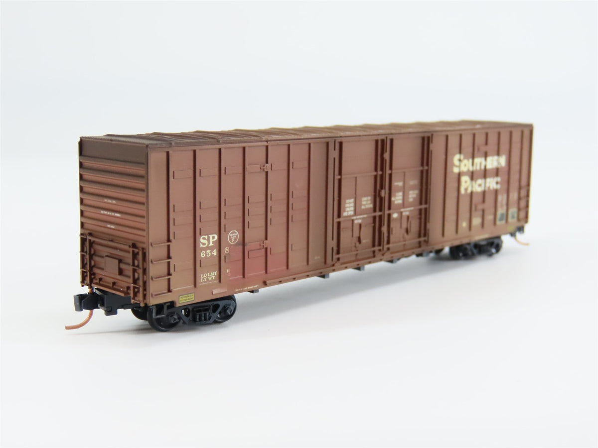 N Micro-Trains MTL 10352100 SP Southern Pacific 60&#39; Box Car #654809 - Weathered