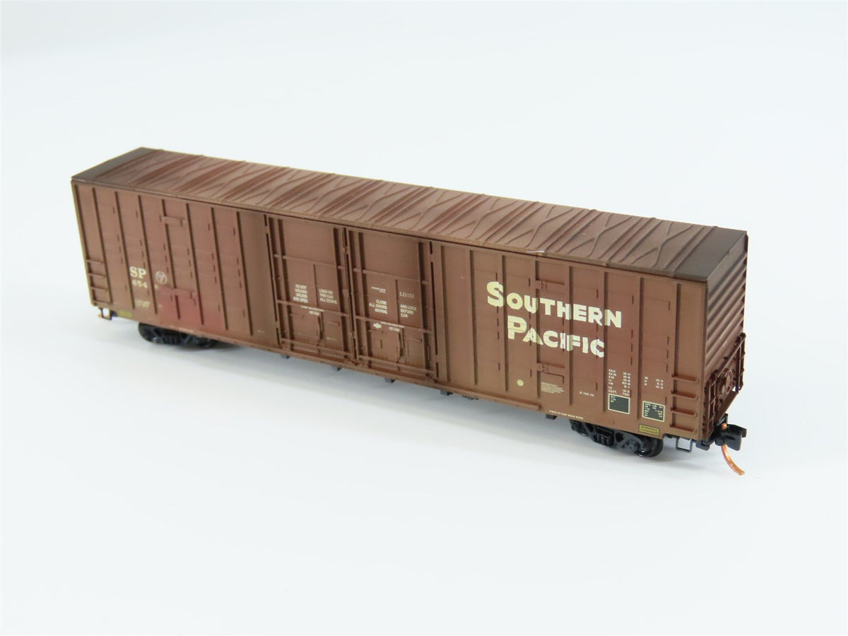 N Micro-Trains MTL 10352100 SP Southern Pacific 60&#39; Box Car #654809 - Weathered