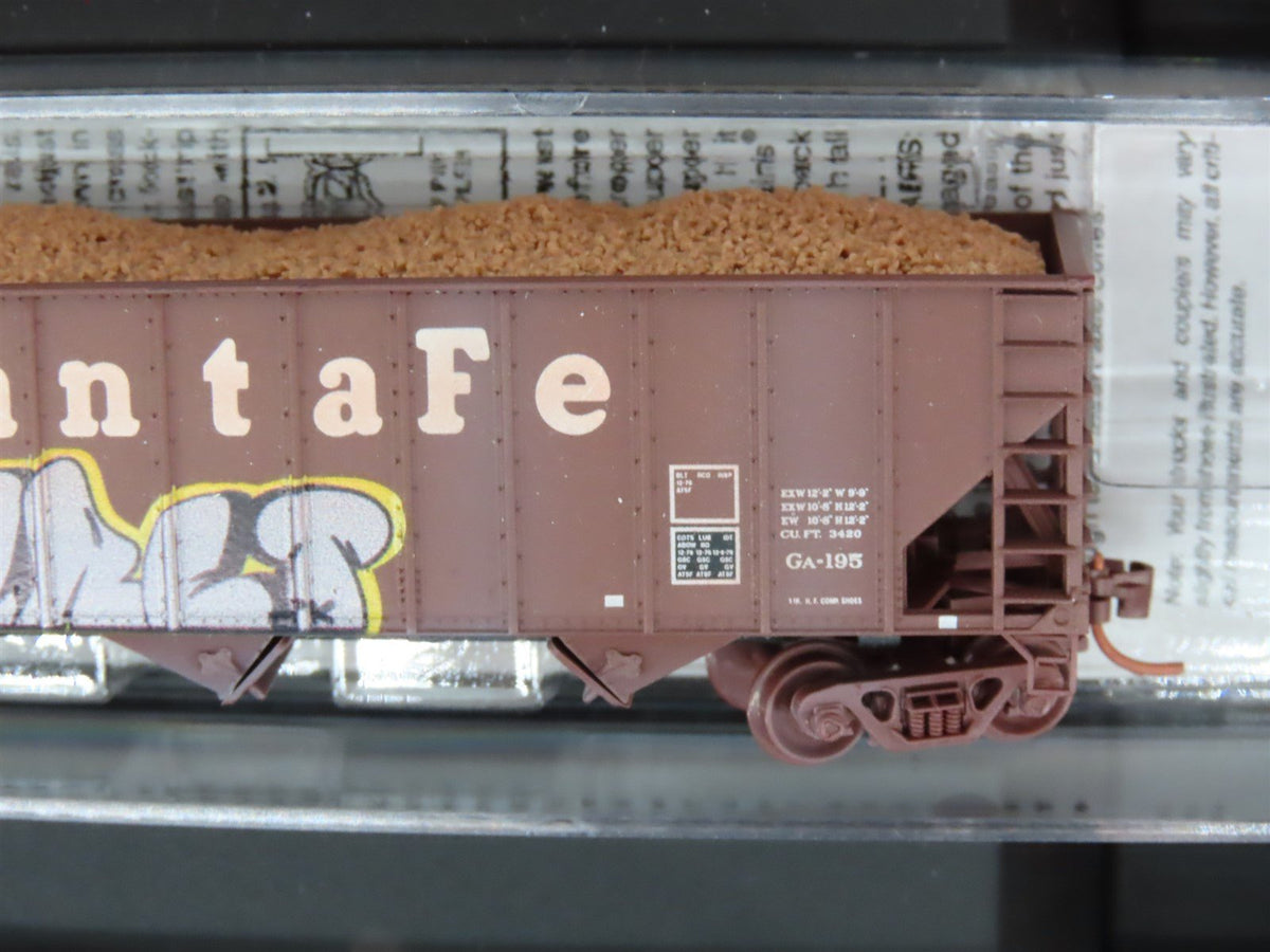 N Micro-Trains MTL 99305080 ATSF Railway Hopper 4-Car Pack Weathered &amp; Graffiti