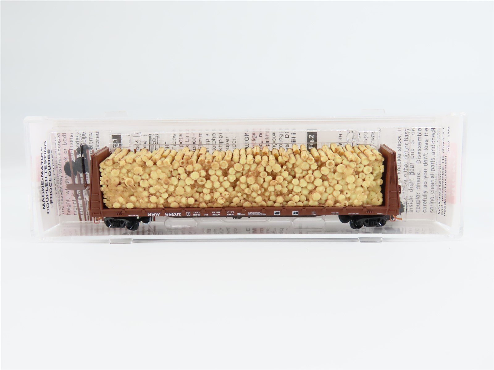 N Scale Micro-Trains MTL 05400030 SSW Cotton Belt 61' 8" Flat Car #88267 w/ Load