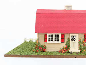 HO Scale Ideal Models #B-250 Ready Built Dutch Colonial House - Illuminated