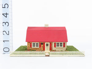 HO Scale Ideal Models #B-250 Ready Built Dutch Colonial House - Illuminated