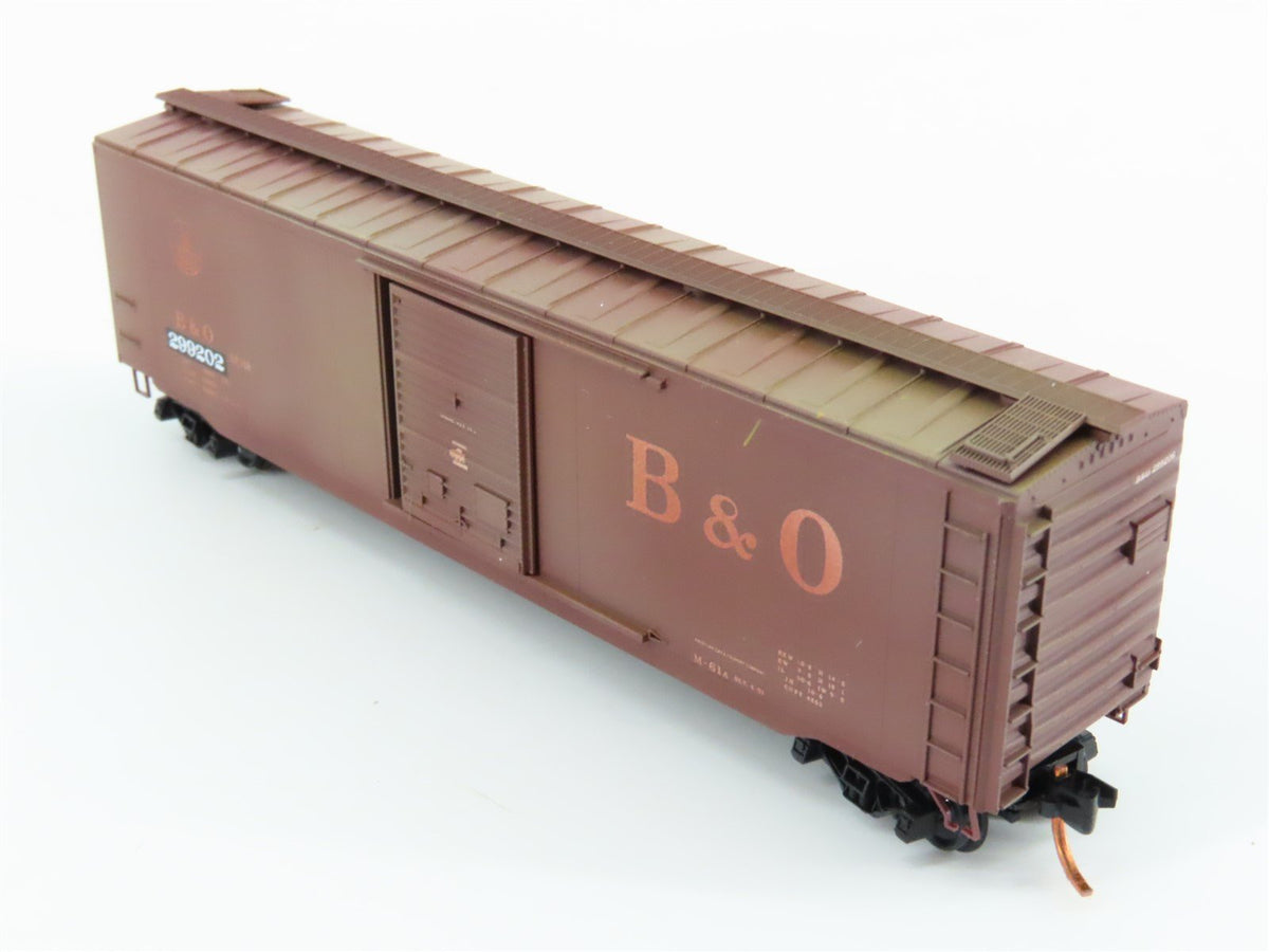 N Micro-Trains MTL 03144390 B&amp;O Baltimore &amp; Ohio 50&#39; Box Car #299202 - Weathered