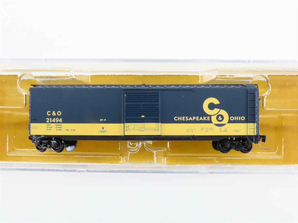 Z Scale Micro-Trains MTL 50500426 C&amp;O The Chessie Route 50&#39; Box Car #21494