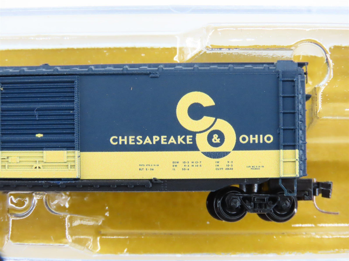 Z Scale Micro-Trains MTL 50500426 C&amp;O The Chessie Route 50&#39; Box Car #21494