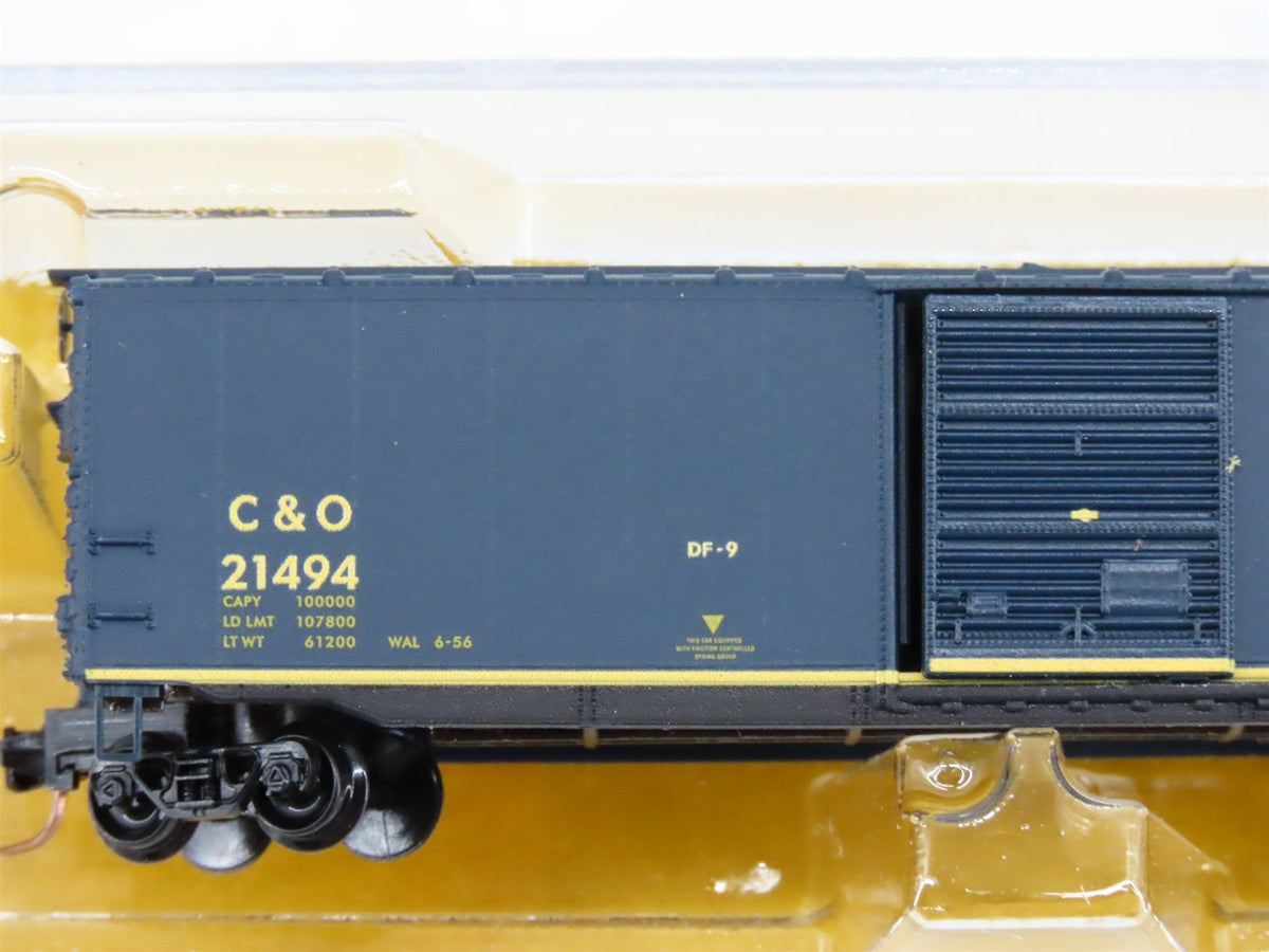 Z Scale Micro-Trains MTL 50500426 C&amp;O The Chessie Route 50&#39; Box Car #21494