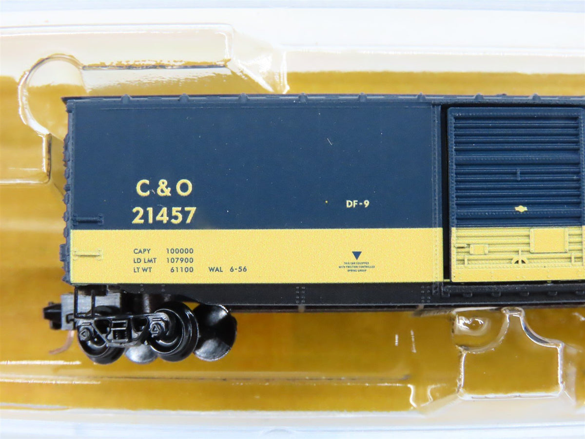 Z Scale Micro-Trains MTL 50500425 C&amp;O The Chessie Route 50&#39; Box Car #21457