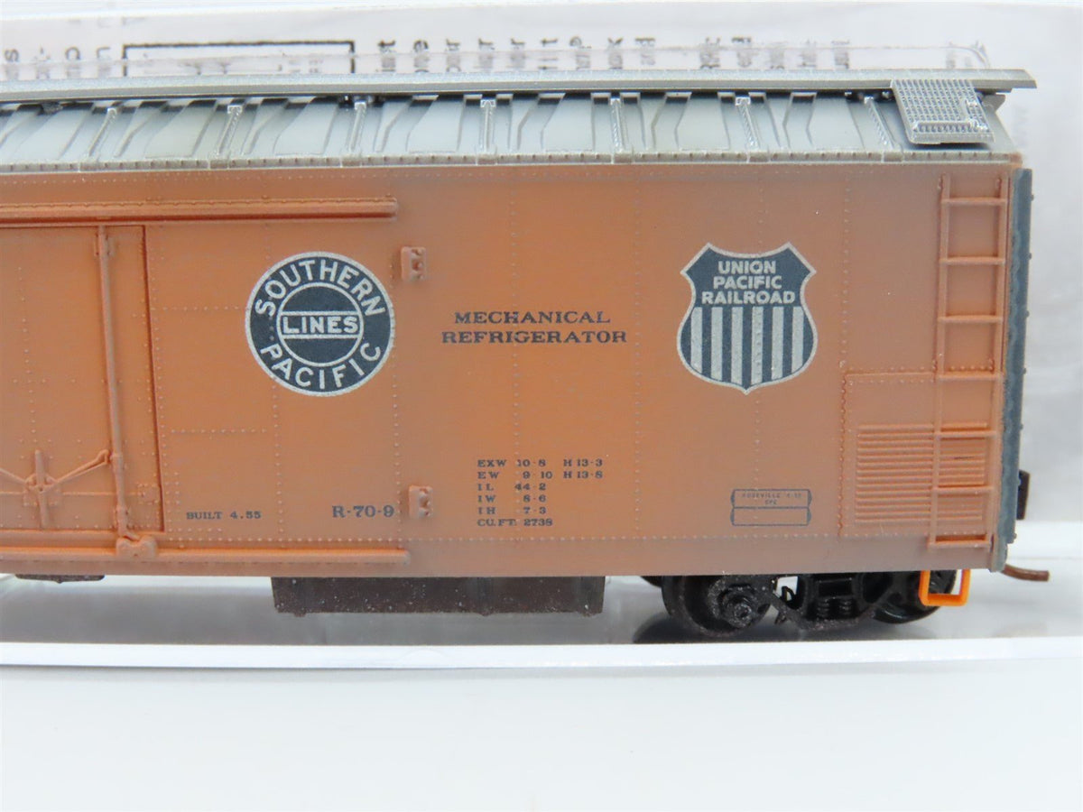 N Scale Micro-Trains MTL 06951190 PFE/UP Steel Reefer Car #300214 Weathered