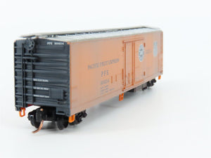 N Scale Micro-Trains MTL 06951190 PFE/UP Steel Reefer Car #300214 Weathered