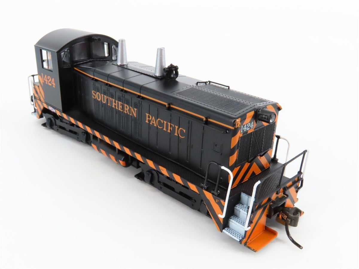 HO Broadway Limited BLI 1200 SP Southern Pacific EMD NW2 Diesel #1424 - Paragon2